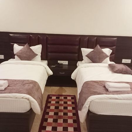 Hotel Leela Galaxy Kushinagar Kültér fotó